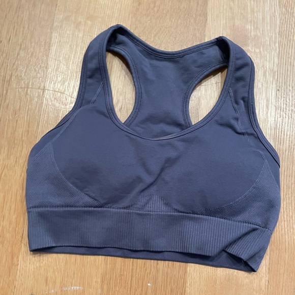 Never worn matching workout set - Picture 2 of 2